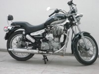 Black/silver Royal Enfield Thunderbird