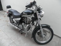 Black/silver Royal Enfield Thunderbird