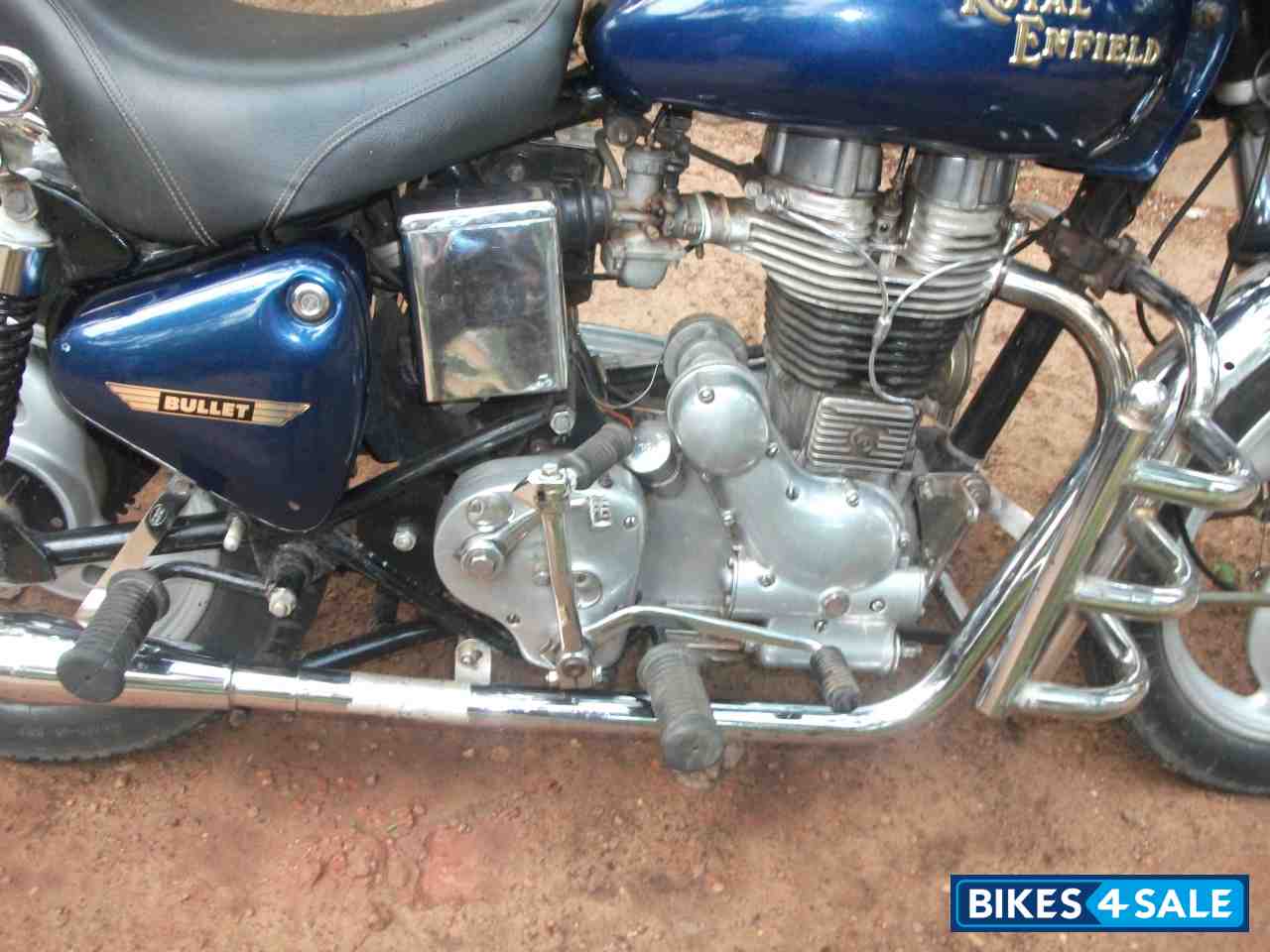 Blue Royal Enfield Bullet Standard 350