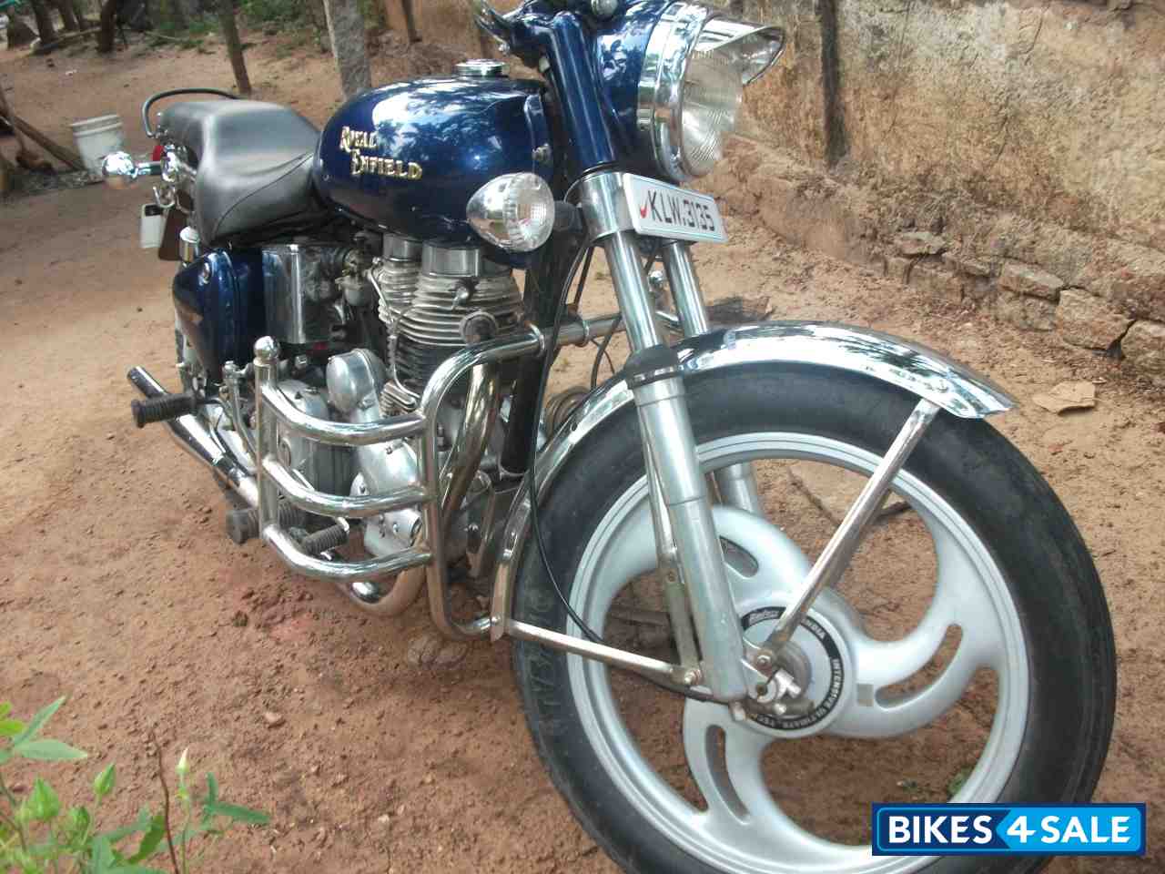 Blue Royal Enfield Bullet Standard 350