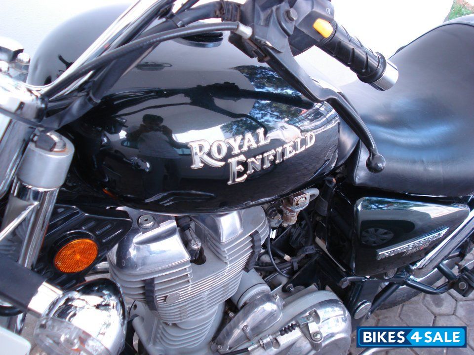 Black Royal Enfield Thunderbird TwinSpark 350