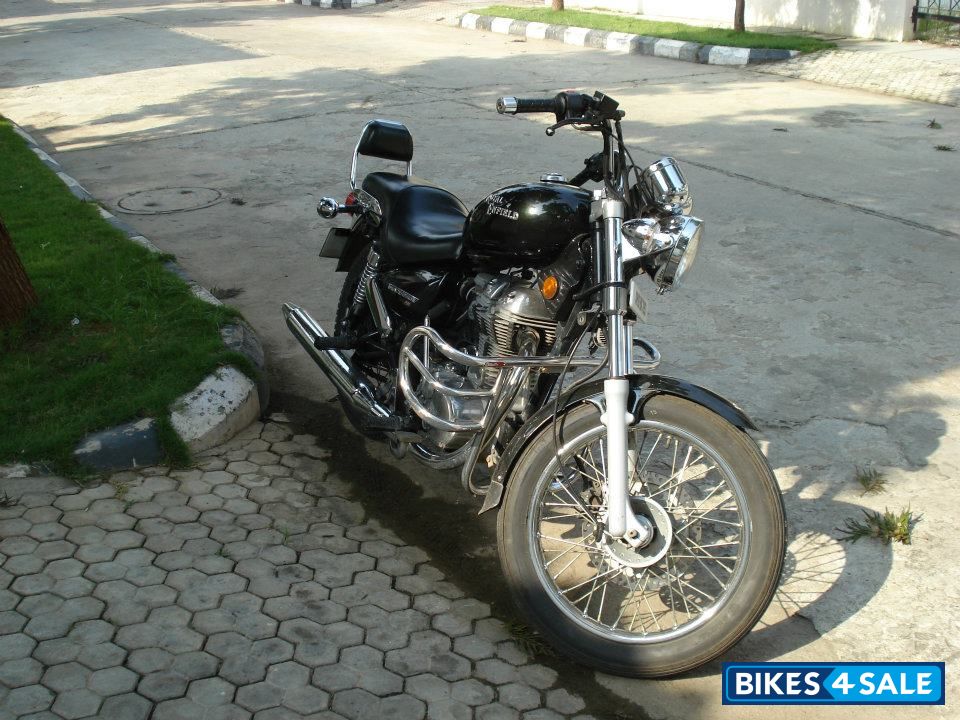 Black Royal Enfield Thunderbird TwinSpark 350
