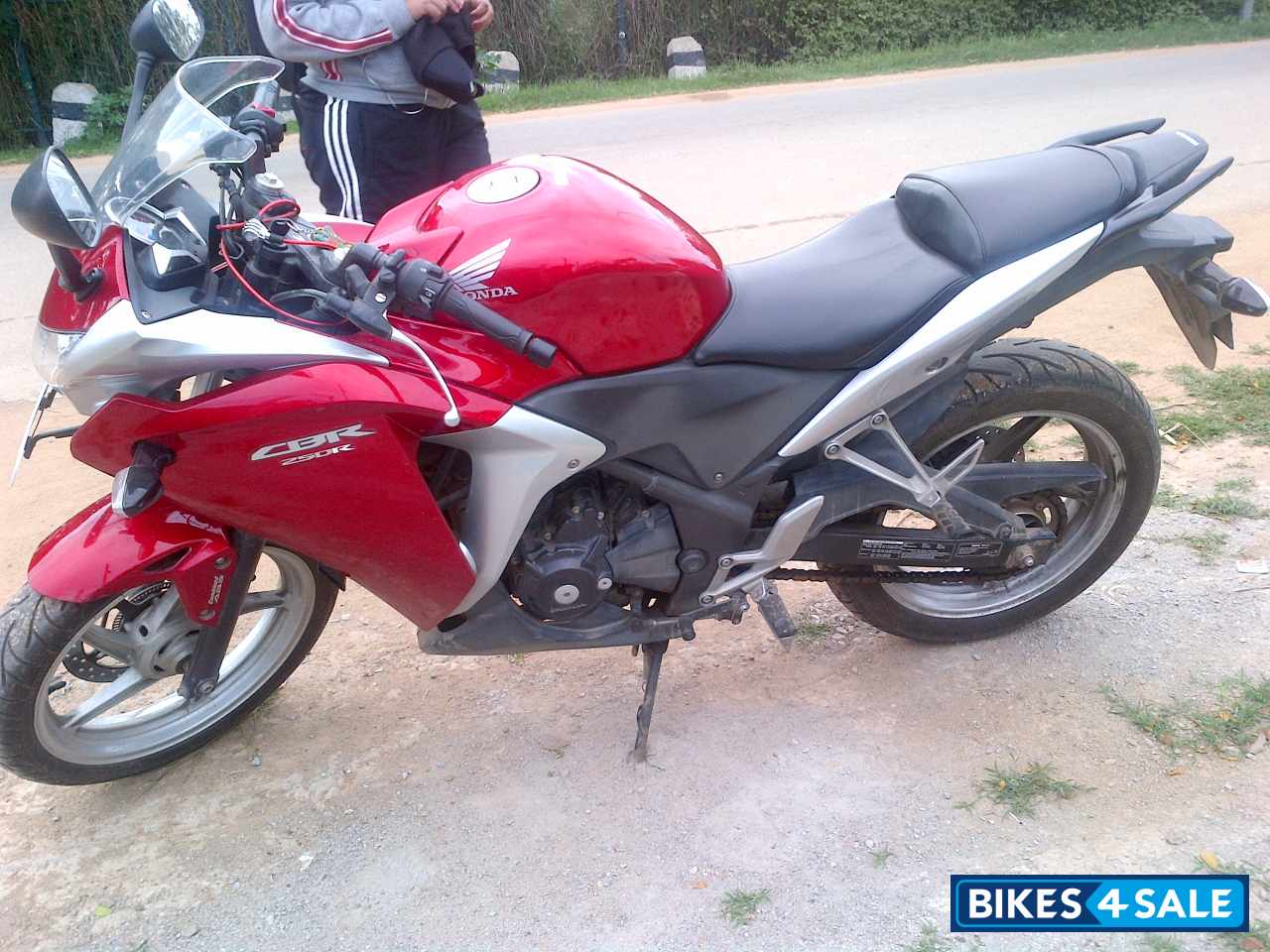 Red Honda CBR 250R