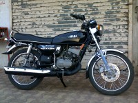 Black Yamaha RX 135