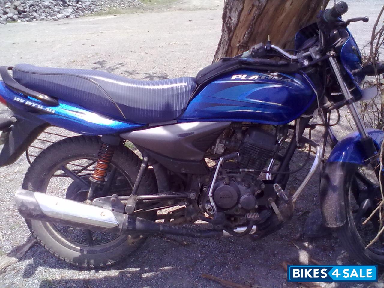 bajaj platina blue colour
