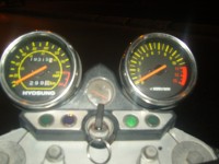 White Hyosung GT250R Comet