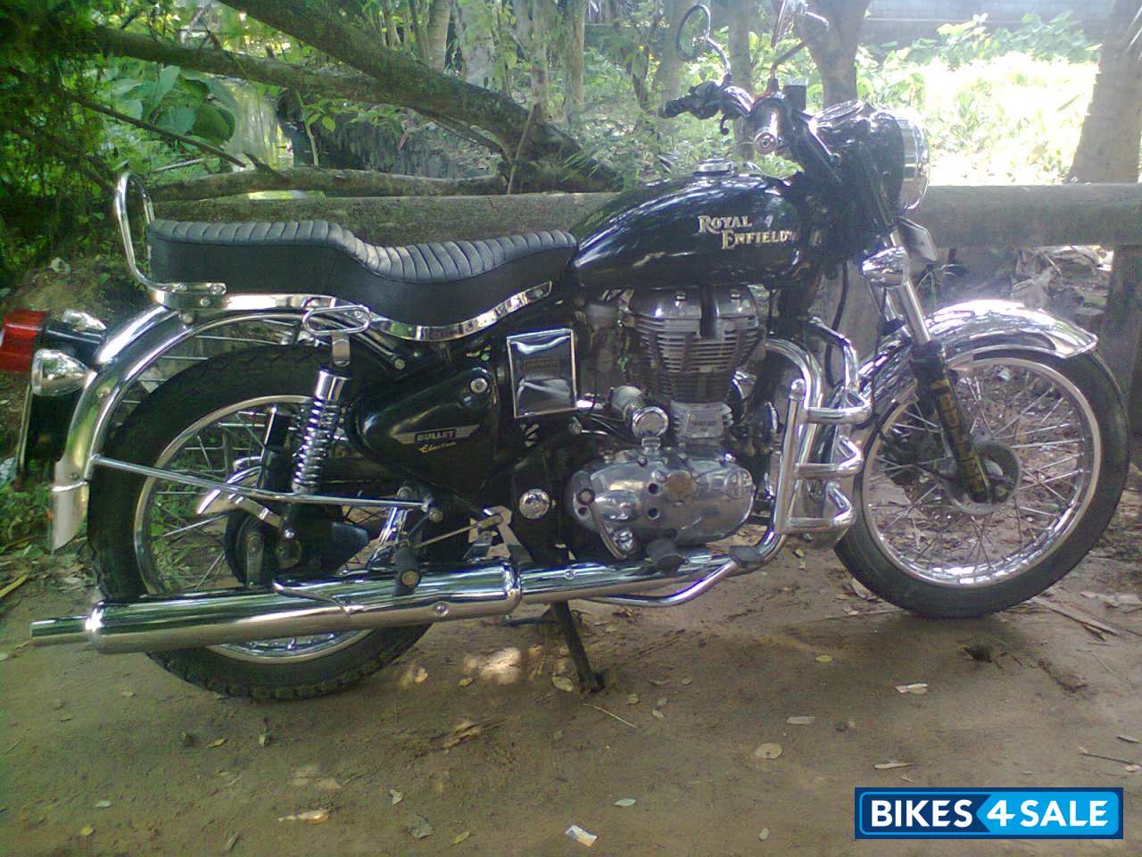 Black Royal Enfield Bullet Electra