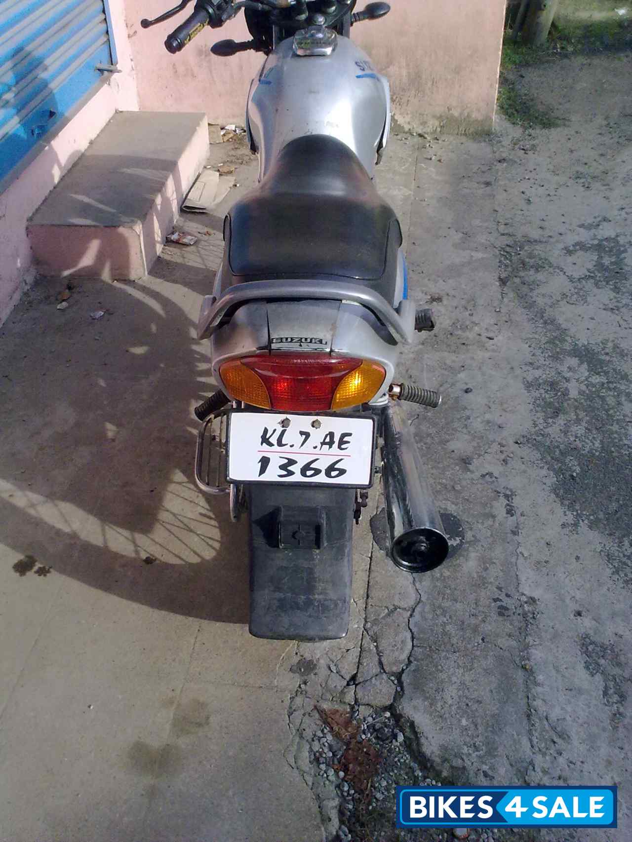 Silver Suzuki Fiero Silver Suzuki Fiero