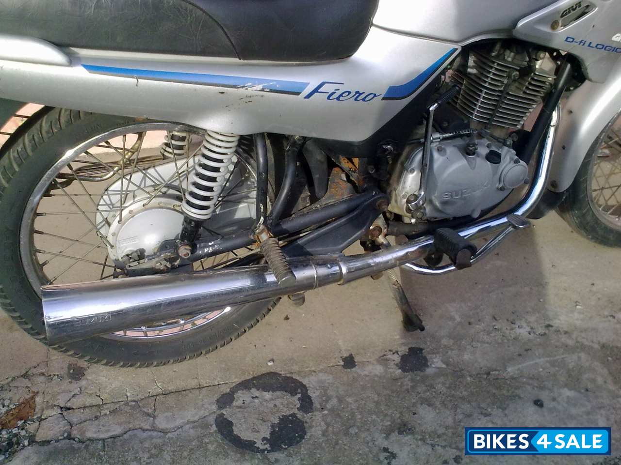Silver Suzuki Fiero Silver Suzuki Fiero