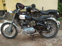 Black Royal Enfield Bullet Standard 350