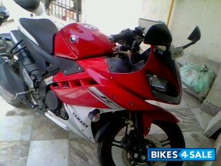 Red Yamaha YZF R15 V2