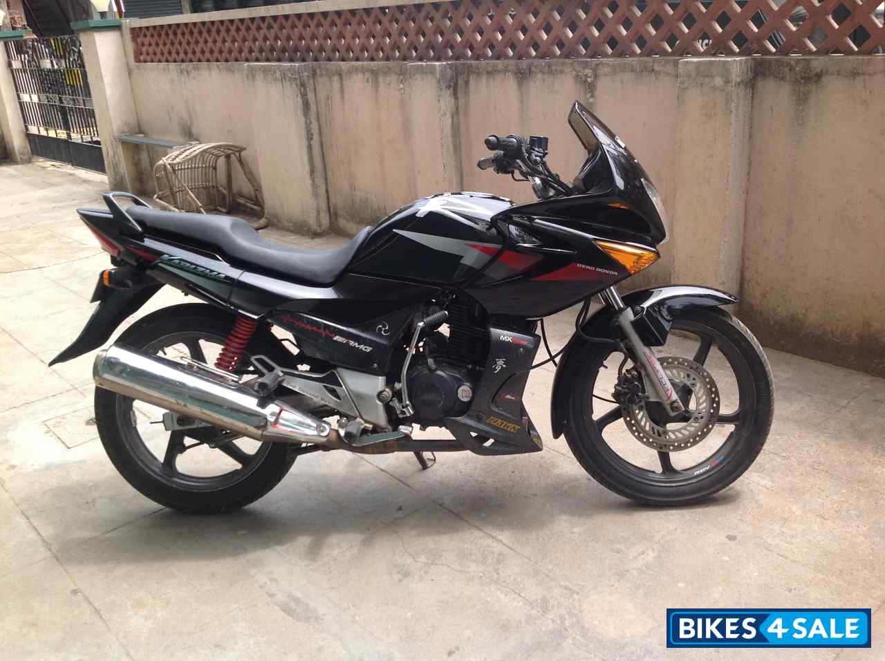 Black Hero Karizma R