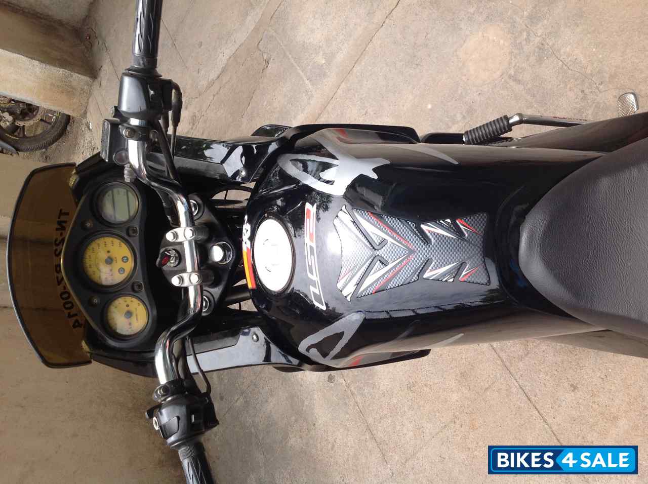 Black Hero Karizma R