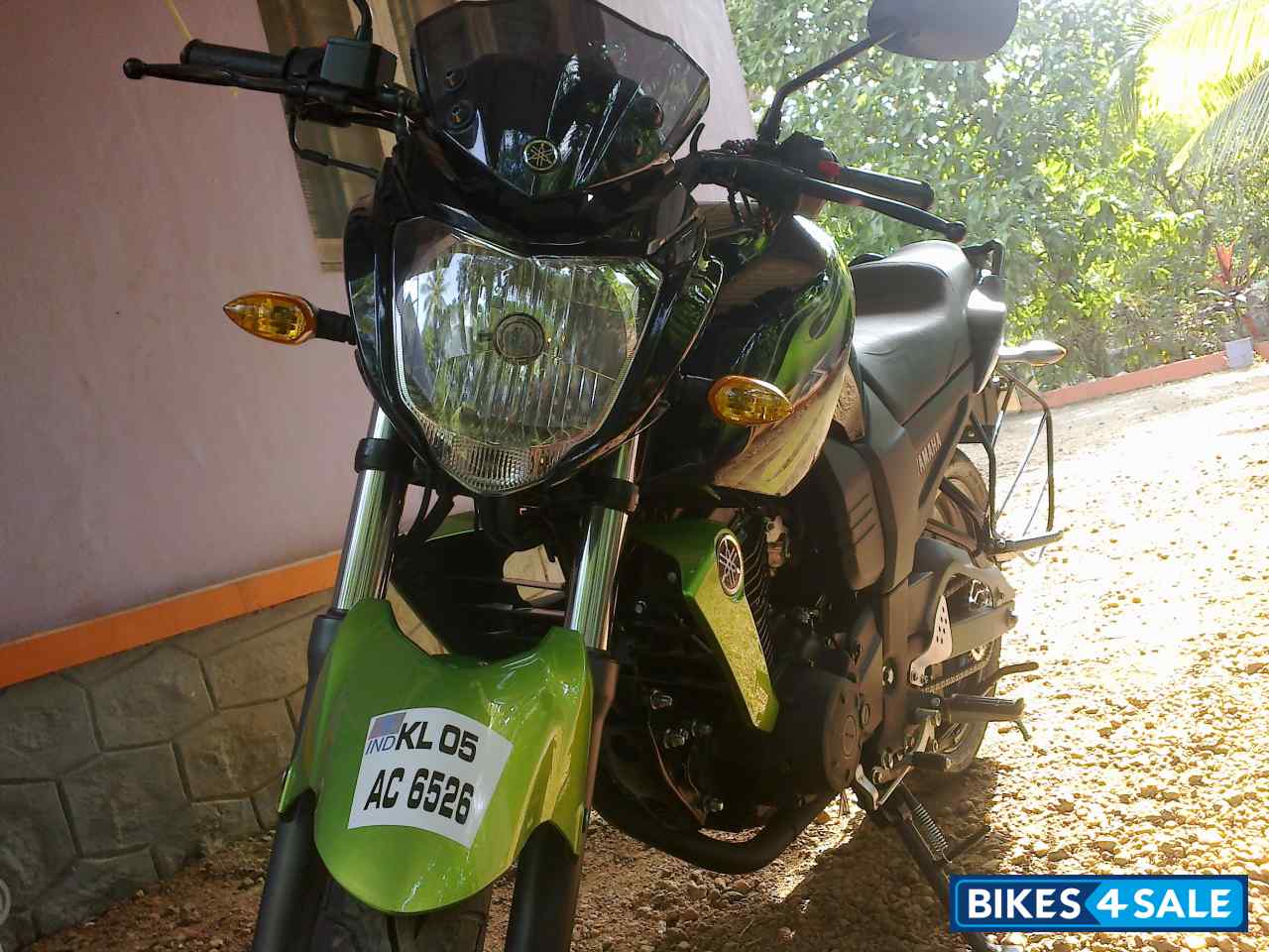 Black And Green Yamaha FZ-S