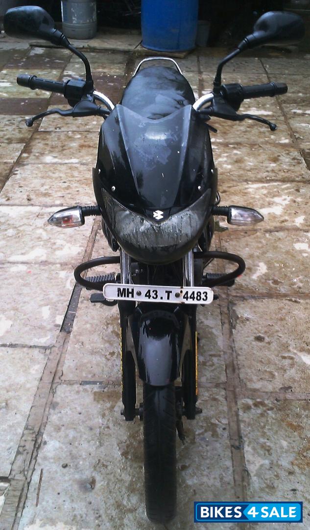 Black Bajaj XCD 125 DTS-Si
