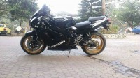 Metallic Black Kawasaki Ninja zxr 750