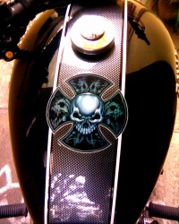 Black Royal Enfield Bullet Machismo 350 Old