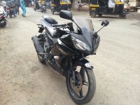 Black Yamaha YZF R15 V2