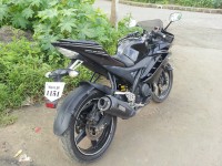 Black Yamaha YZF R15 V2