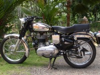 Black Royal Enfield Bullet Standard 350