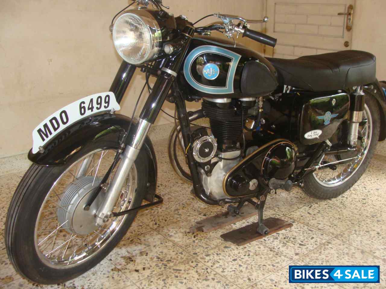 Black Vintage Bike  1956 jampot