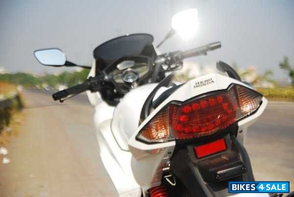 White Hero Karizma ZMR