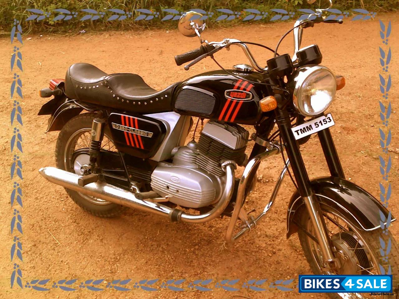 Used 1982 model Ideal Jawa Yezdi Classic for sale in Palakkad. ID 86738