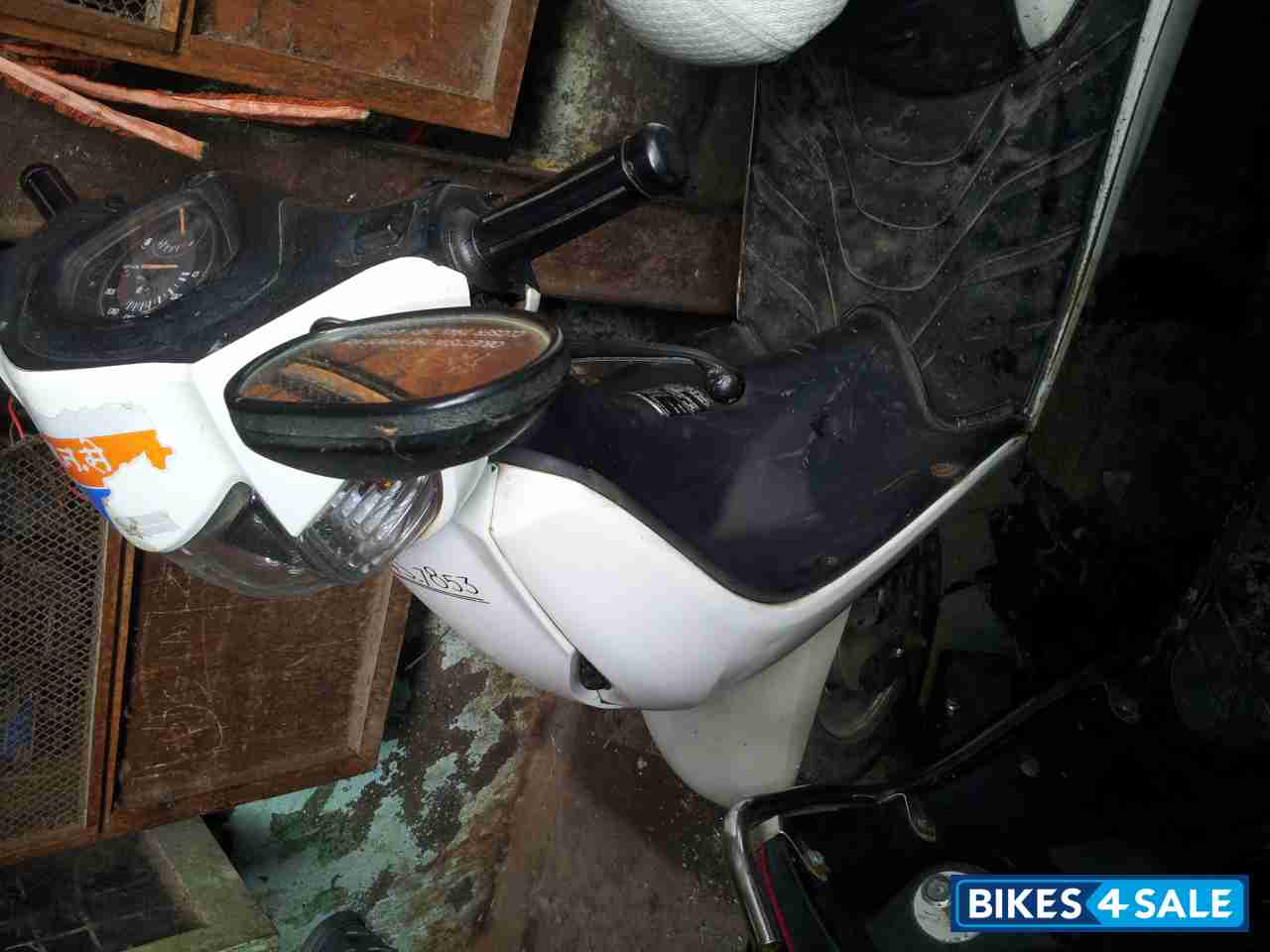 White Honda Activa