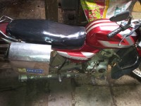 Red Bajaj CT 100