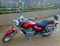 Wine Red Bajaj Avenger 180 DTS-i