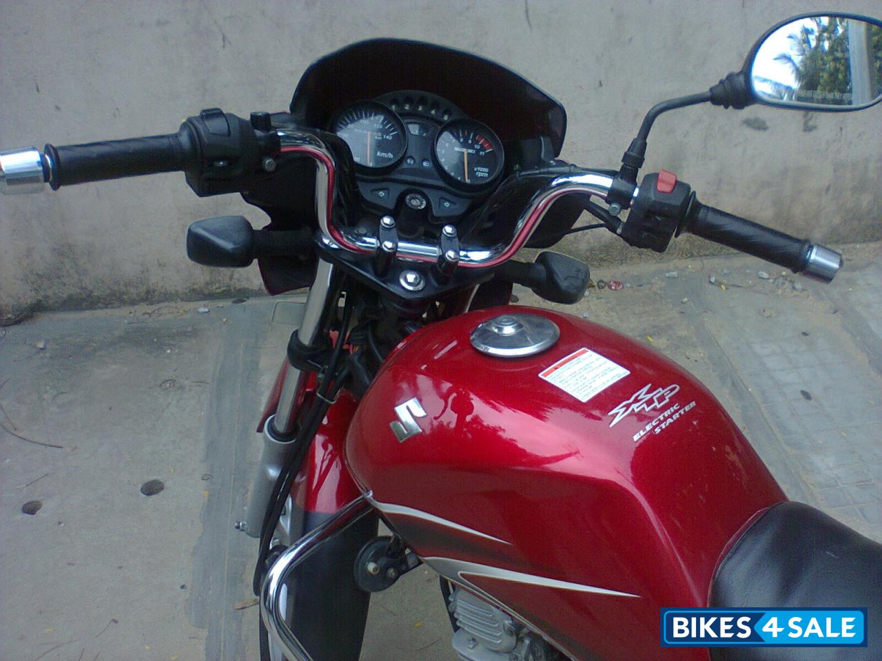Red Suzuki Zeus