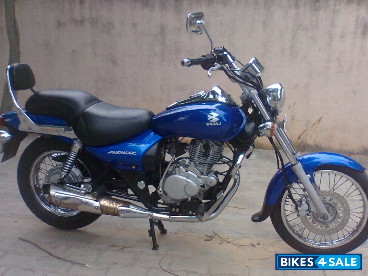 M-blue Bajaj Avenger 180 DTS-i