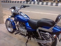 M-blue Bajaj Avenger 180 DTS-i