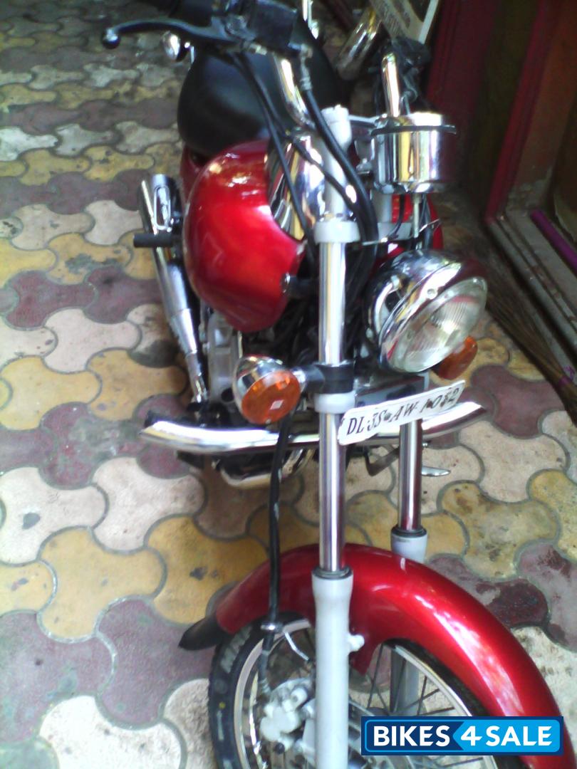 Red Bajaj Avenger 180 DTS-i Red Bajaj Avenger 180 DTS-i