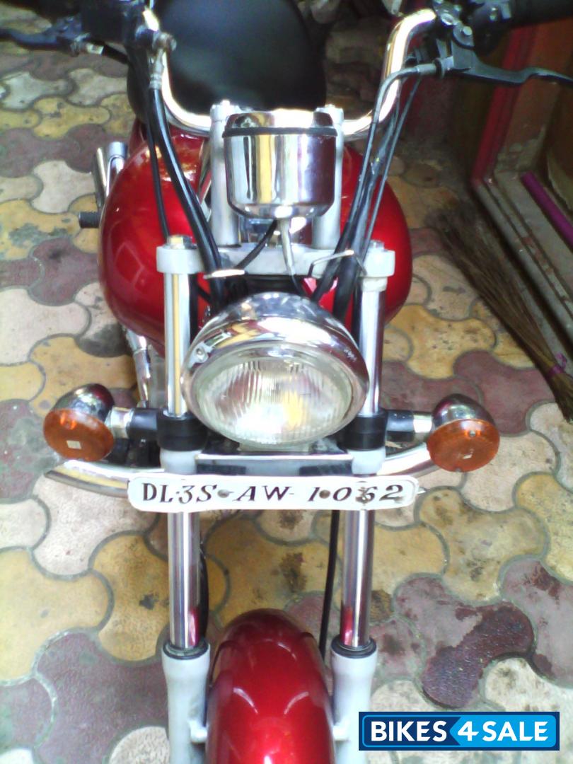 Red Bajaj Avenger 180 DTS-i Red Bajaj Avenger 180 DTS-i