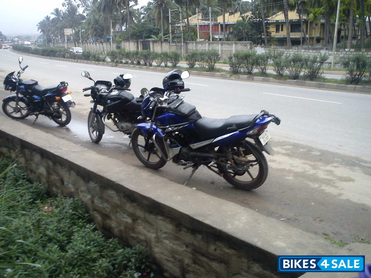 Blue Yamaha Gladiator