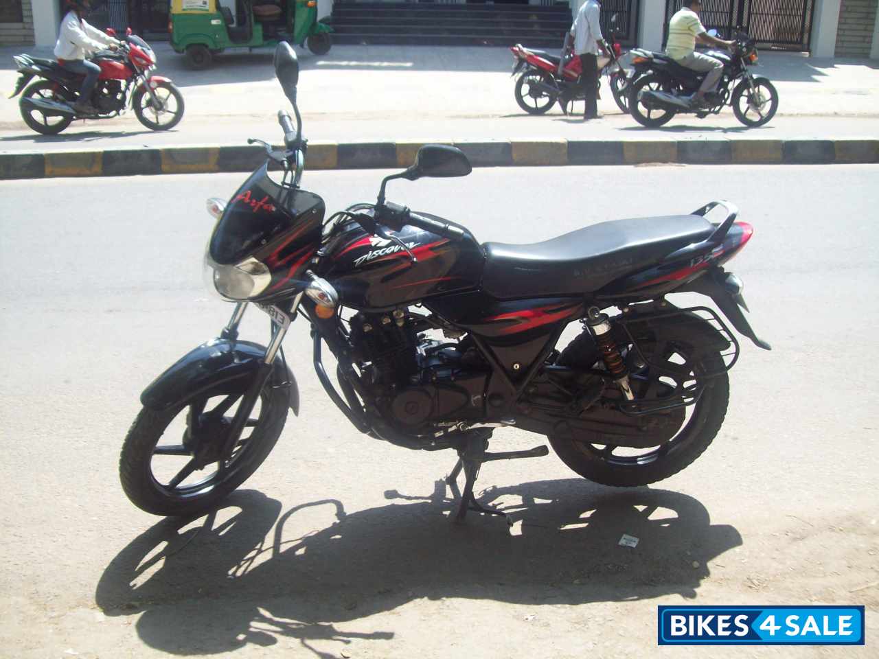 Bajaj Discover DTSi 135