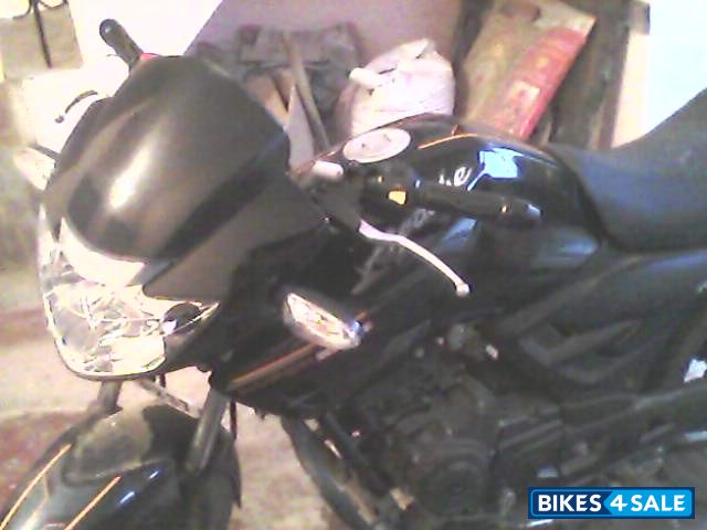 Black TVS Apache RTR 160