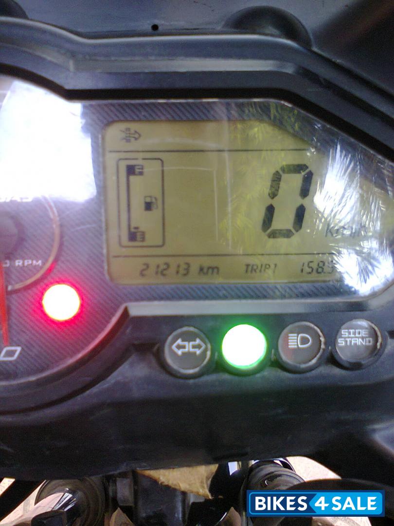 Black Bajaj Pulsar 220 DTSi Black Bajaj Pulsar 220 DTSi