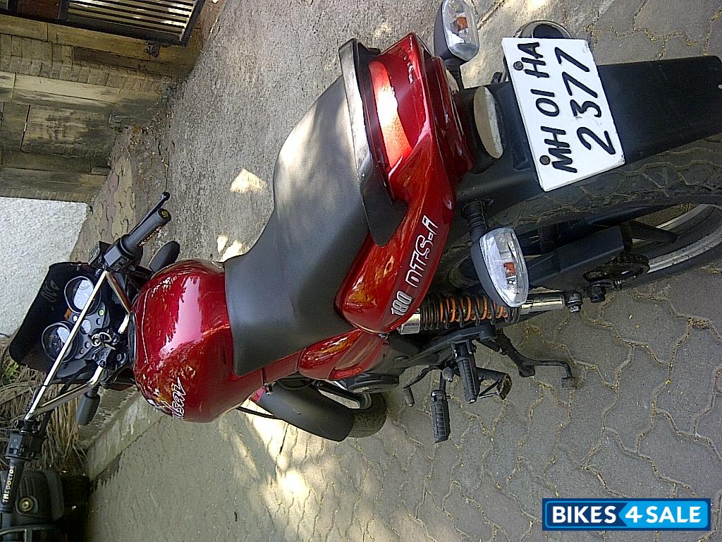 Red Bajaj Pulsar 180 Round Headlight