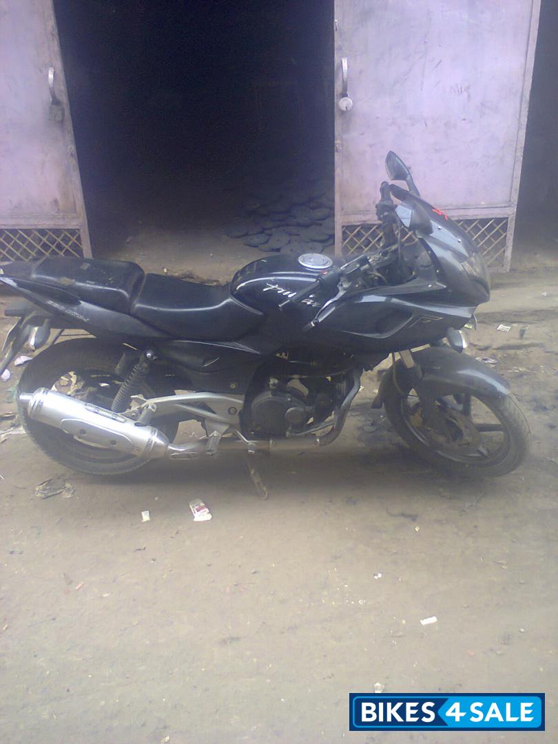 Black Bajaj Pulsar 220 DTSi