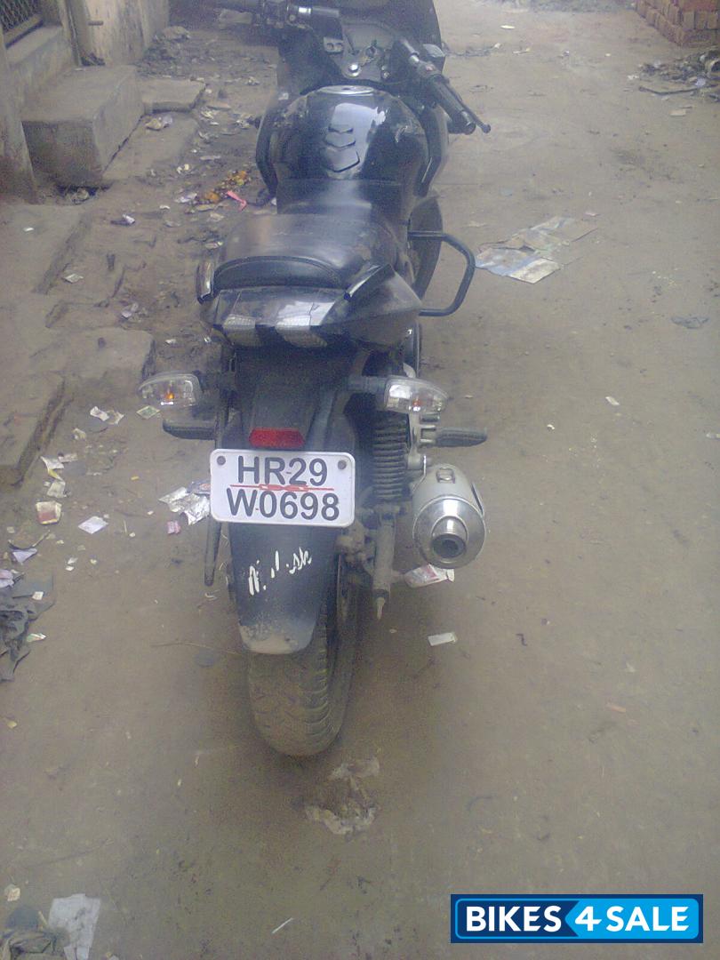 Black Bajaj Pulsar 220 DTSi