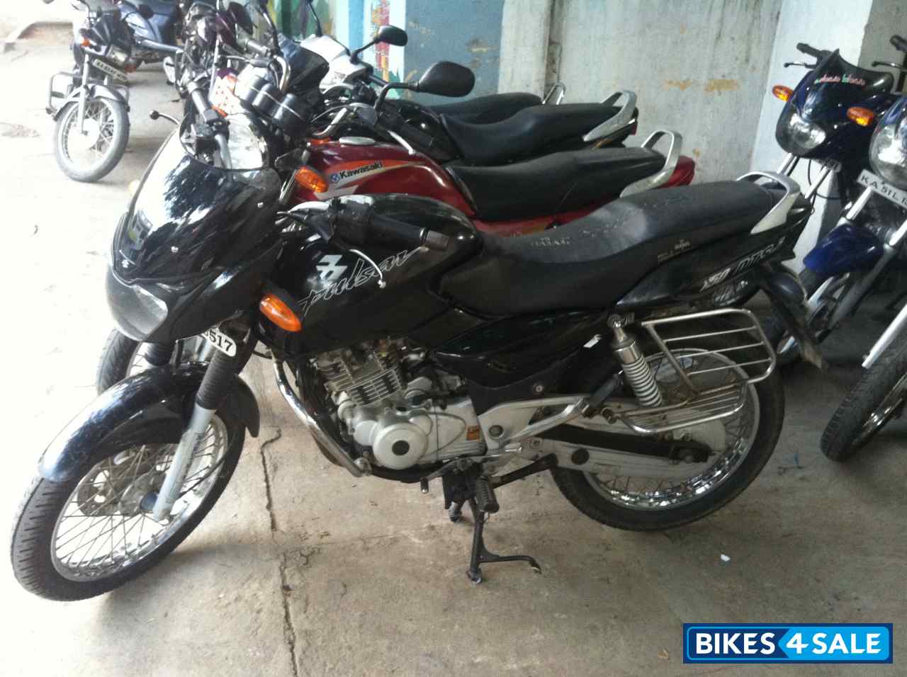 Black Bajaj Pulsar 150 DTSi