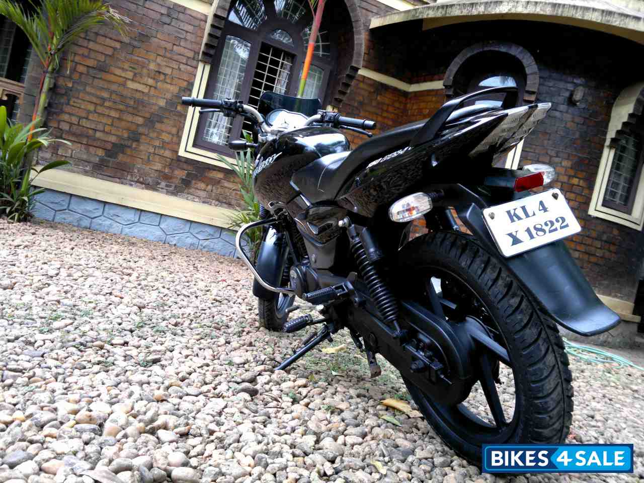 Black Bajaj Pulsar 150 DTSi