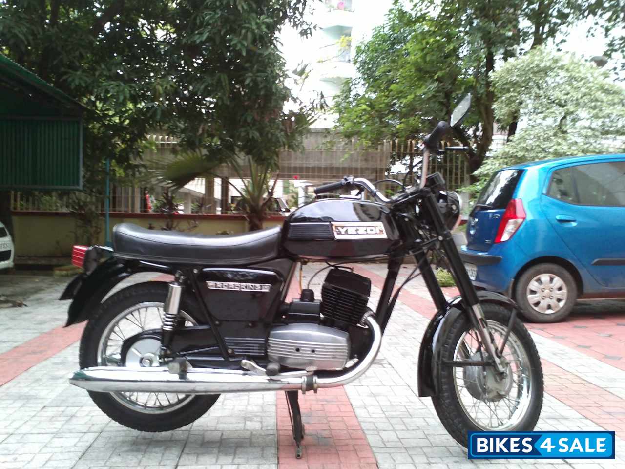 Used 1996 model Ideal Jawa Yezdi RoadKing for sale in Ernakulam. ID