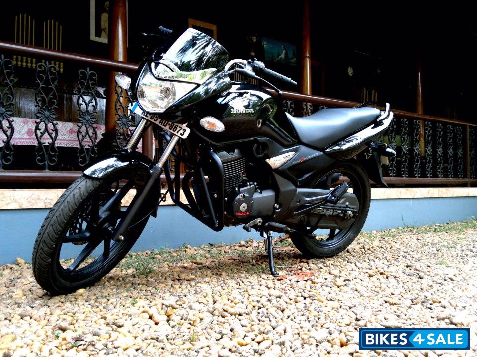 Black Honda CB Unicorn Black Honda CB Unicorn