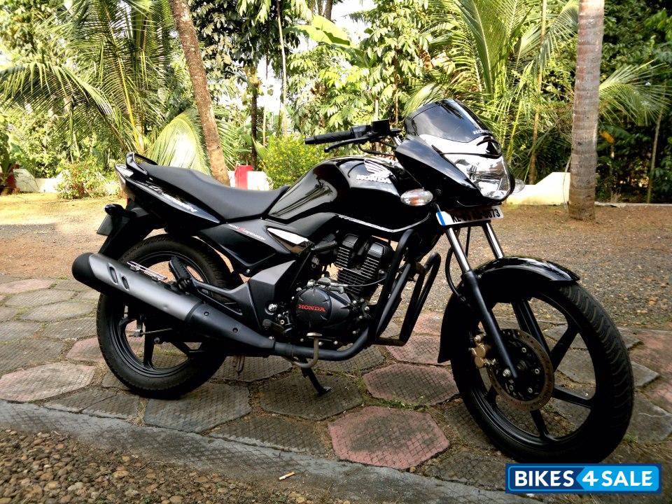 Black Honda CB Unicorn