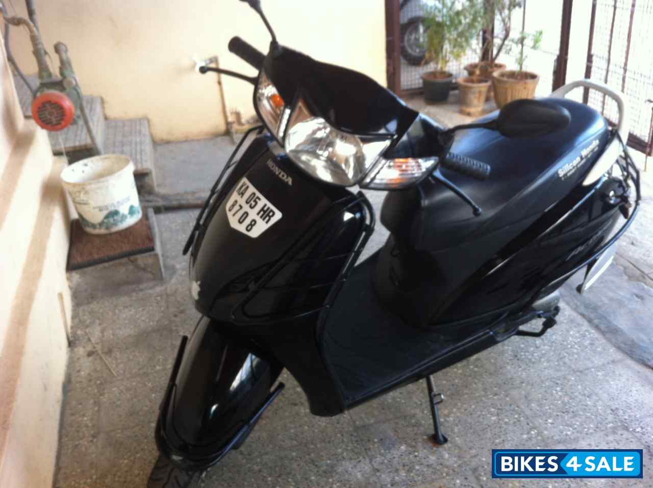 Black Honda Activa Black Honda Activa