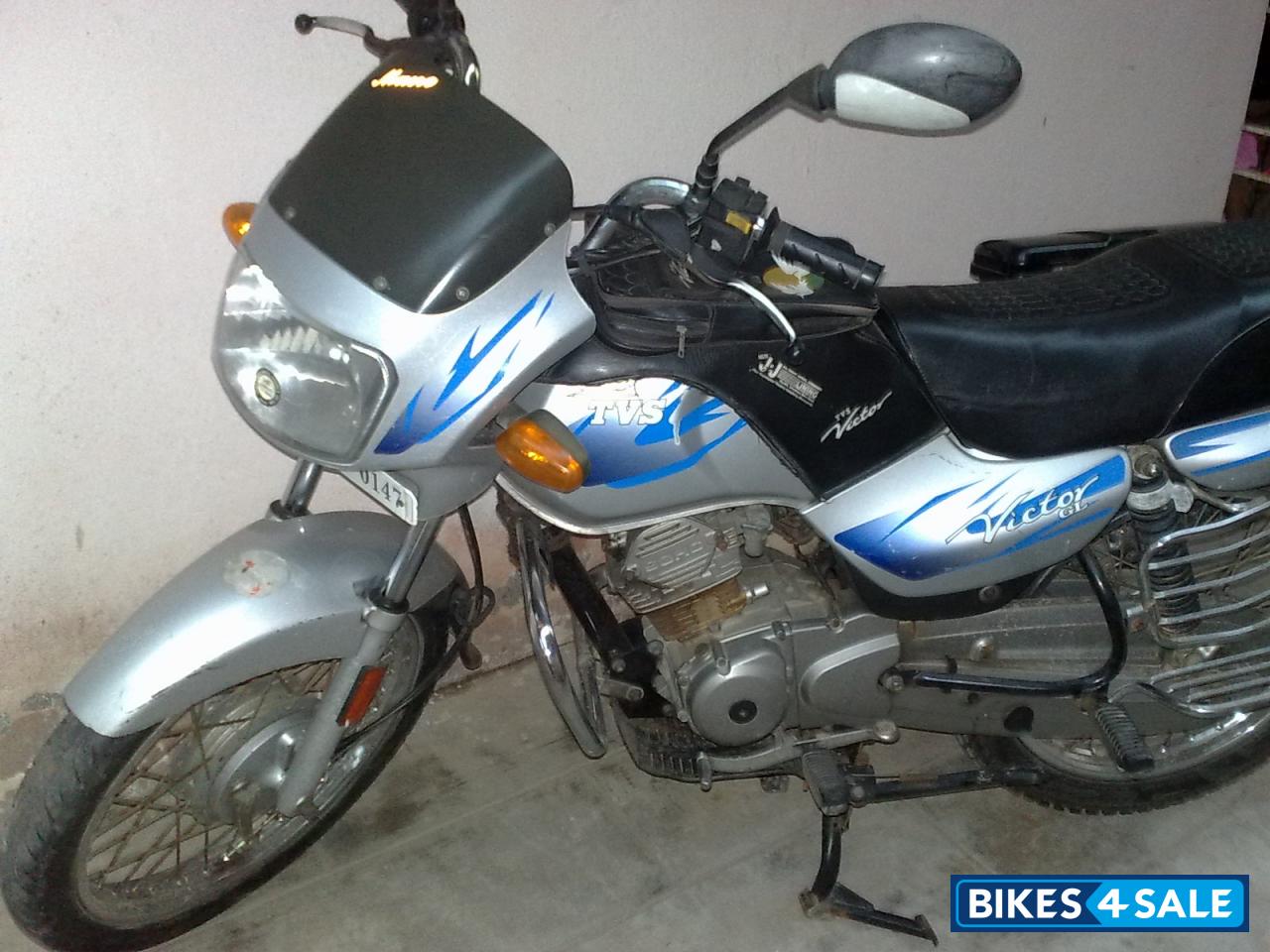 Silver TVS Victor GL