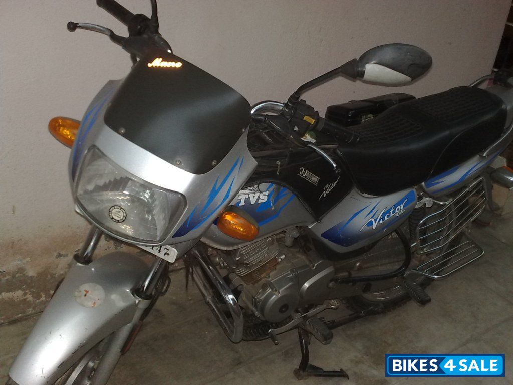 Silver TVS Victor GL